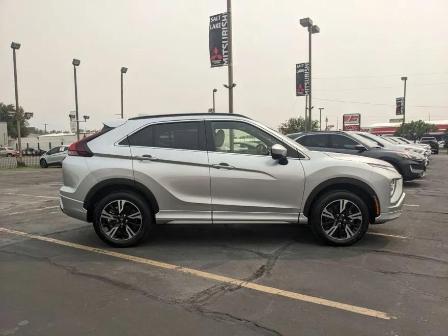 2024 Mitsubishi Eclipse Cross SEL photo 1