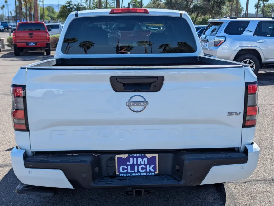 2023 Nissan Frontier Crew Cab photo 1