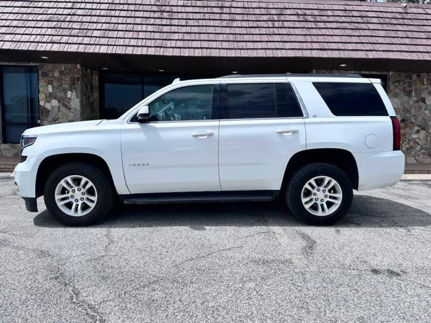 2020 Chevrolet Tahoe LT photo 1