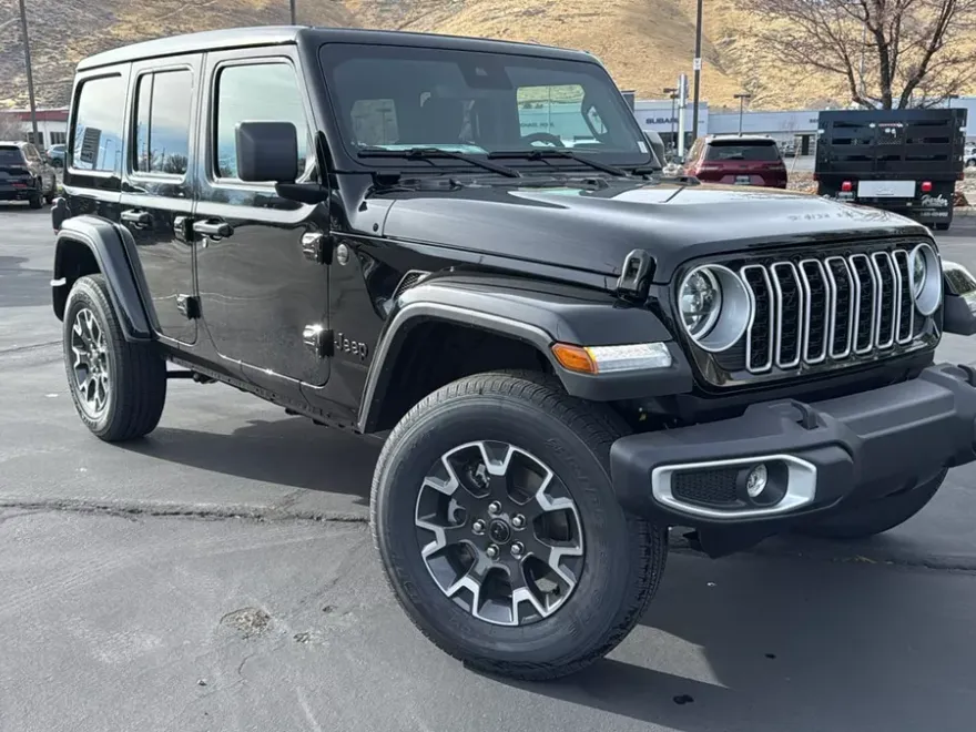 2025 Jeep Wrangler Sahara photo 1