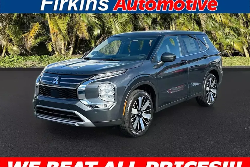 2025 Mitsubishi Outlander SE photo 1