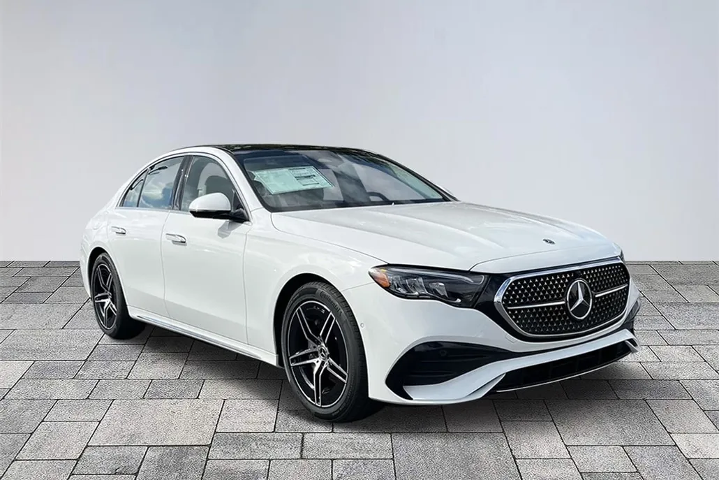 2025 Mercedes Benz E 350 4MATIC Sedan photo 1