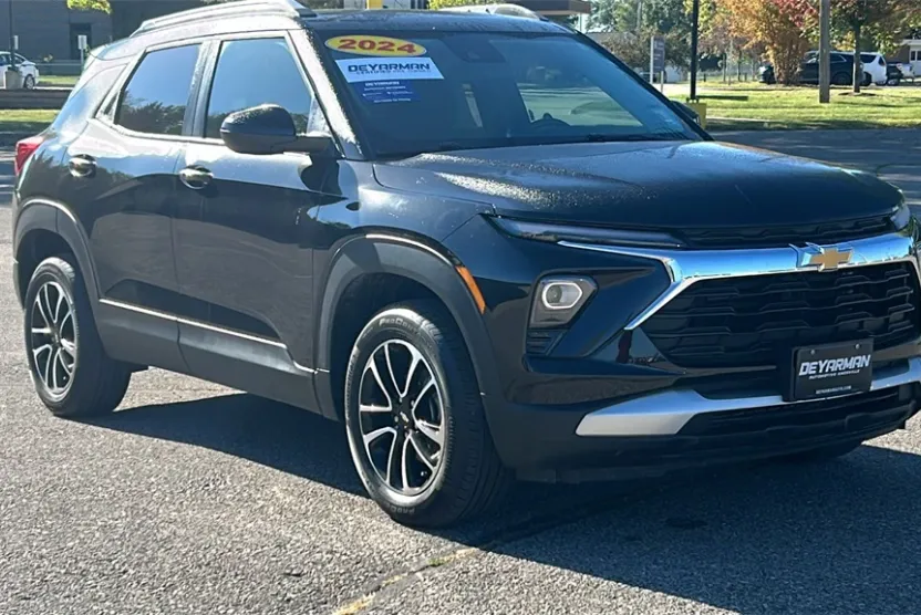 2024 Chevrolet Trailblazer LT photo 1