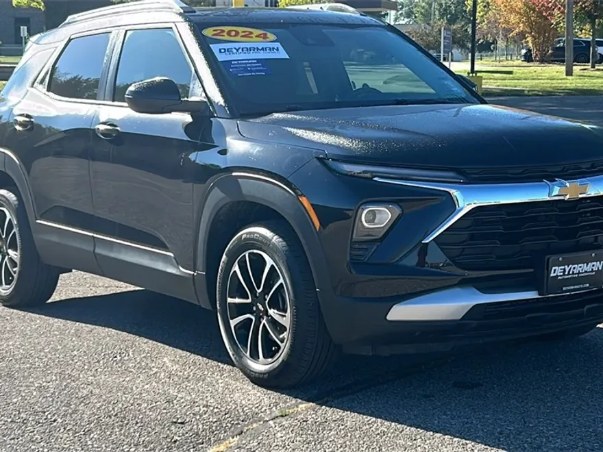 2024 Chevrolet Trailblazer LT photo 1