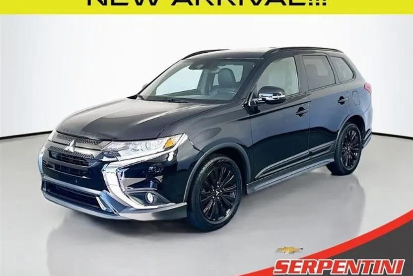 2020 Mitsubishi Outlander ES photo 1