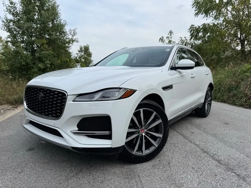 2023 Jaguar F-PACE P250 S photo 1
