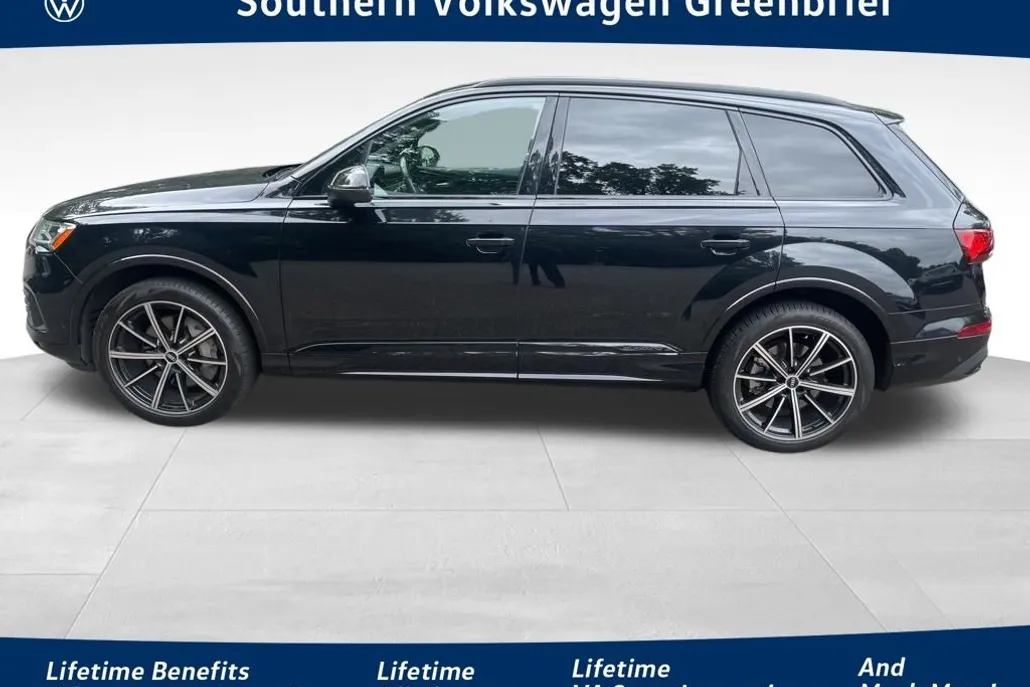 2021 Audi Q7 55 Premium Plus photo 1