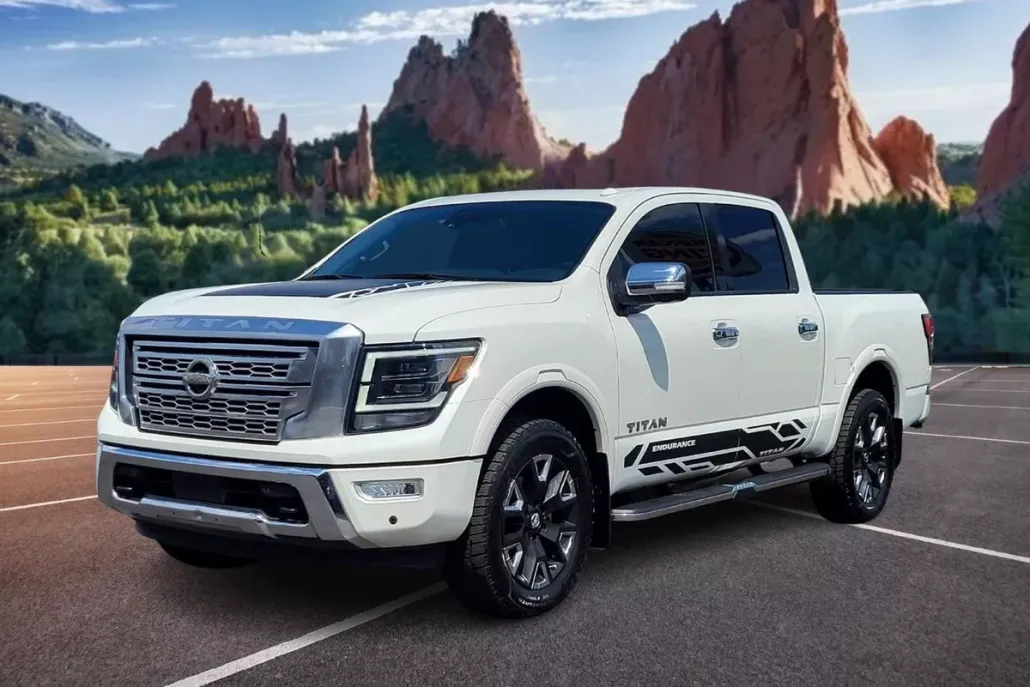 2021 Nissan Titan Platinum Reserve photo 1