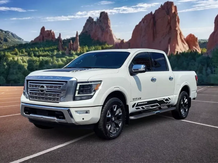 2021 Nissan Titan Platinum Reserve photo 1