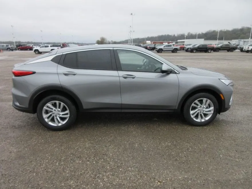 2025 Buick Envista Preferred photo 1