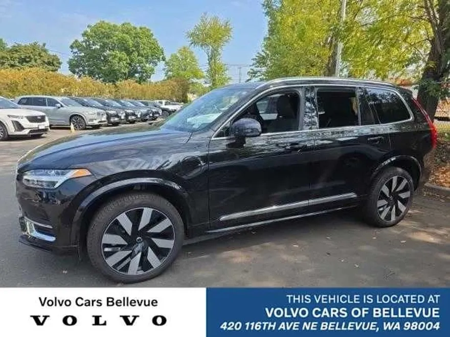 2024 Volvo XC90 T8 Plus photo 1