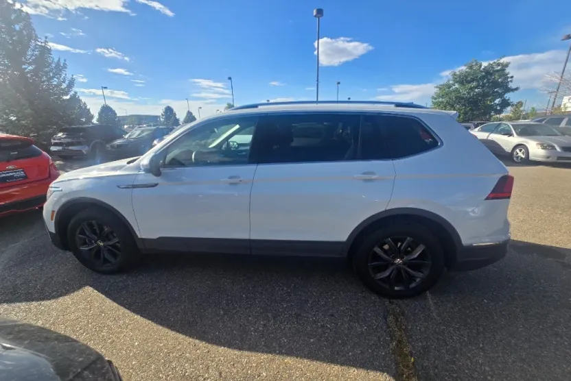 2024 Volkswagen Tiguan SE Wolfsburg Edition photo 1