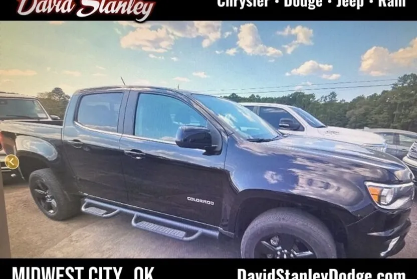 2017 Chevrolet Colorado LT photo 1