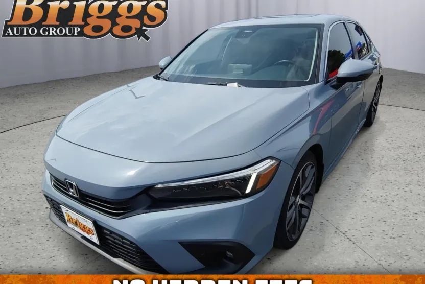2023 Honda Civic Touring photo 1