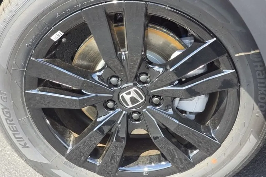 2026 Honda HR-V Sport photo 1