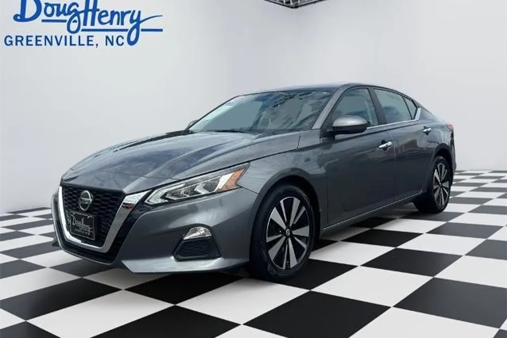 2022 Nissan Altima 2.5 SV photo 1
