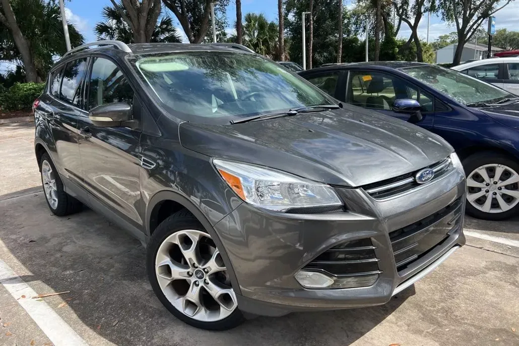2016 Ford Escape Titanium photo 1