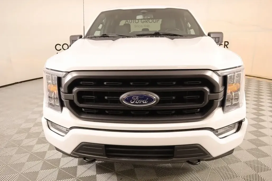 2023 Ford F-150 XLT photo 1