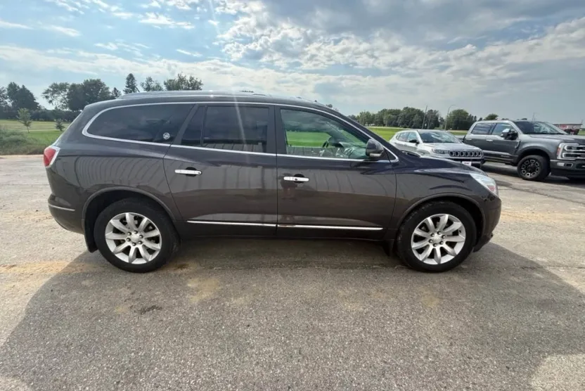 2017 Buick Enclave Premium photo 1