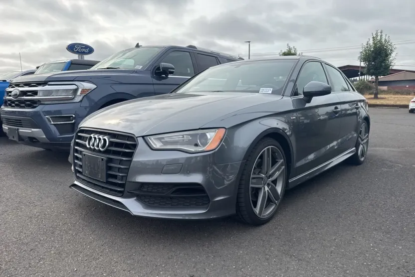 2016 Audi A3 1.8T Premium photo 1