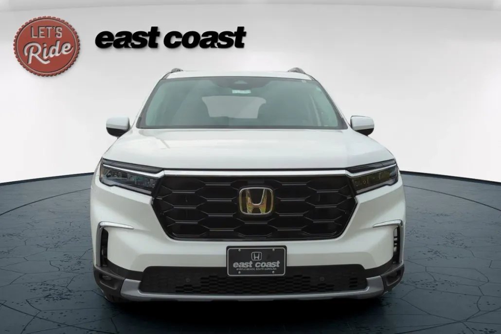 2025 Honda Pilot Touring photo 1