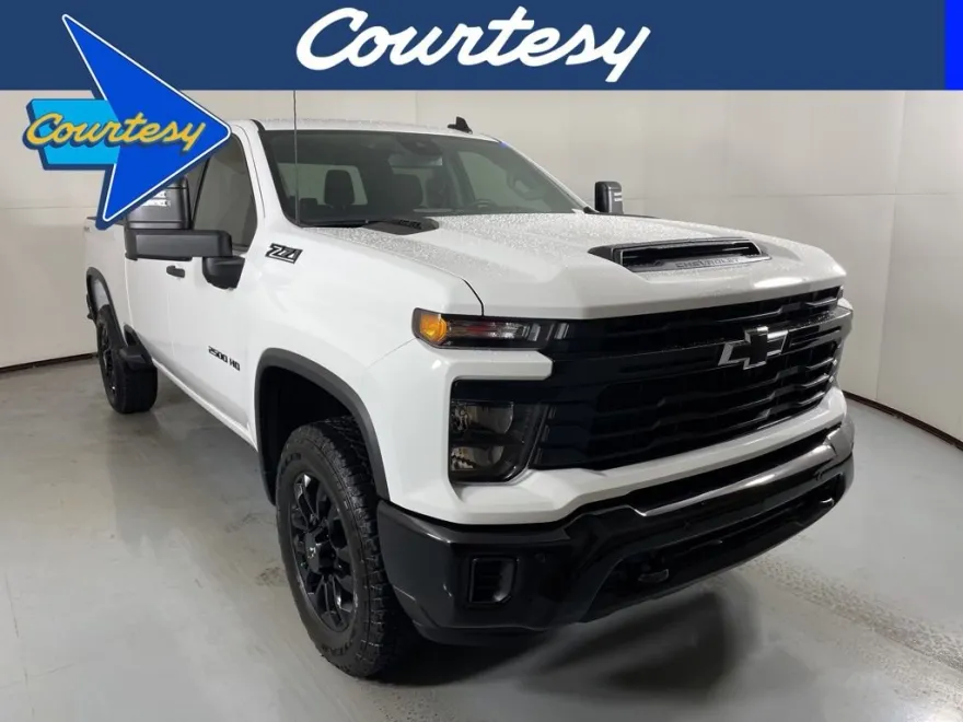 2026 Chevrolet Silverado 2500HD Custom photo 1