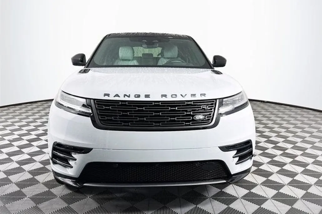 2026 Land Rover Range Rover Velar SE photo 1