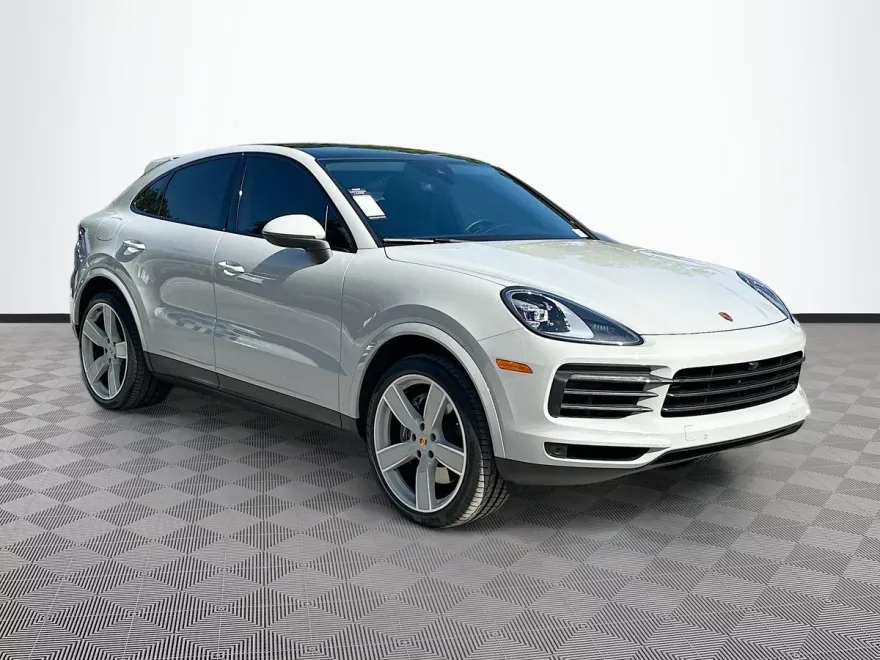 2022 Porsche Cayenne Platinum Edition photo 1