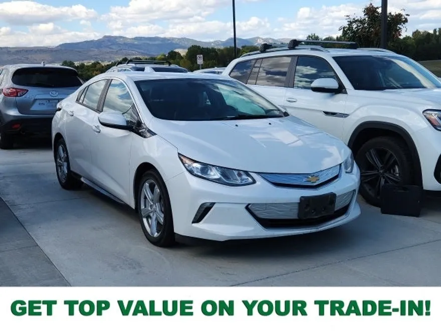 2018 Chevrolet Volt LT photo 1