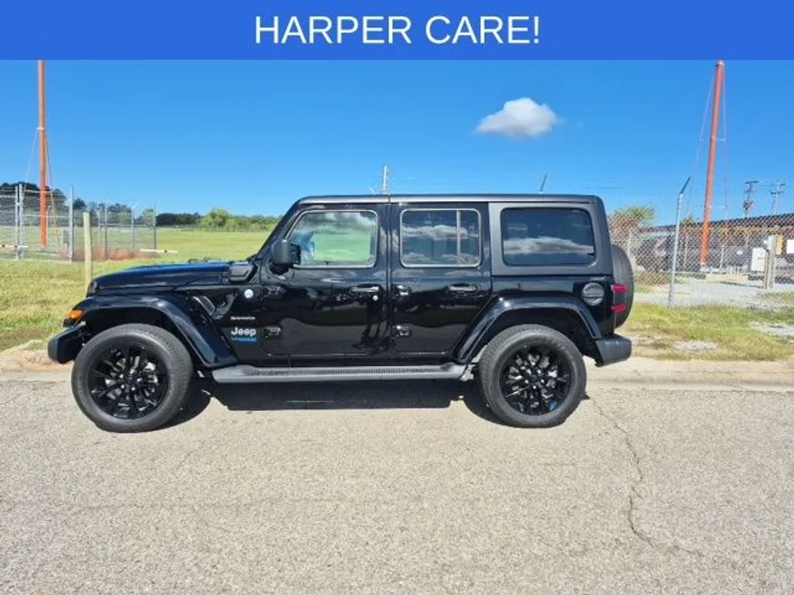 2022 Jeep Wrangler Unlimited Sahara 4xe photo 1