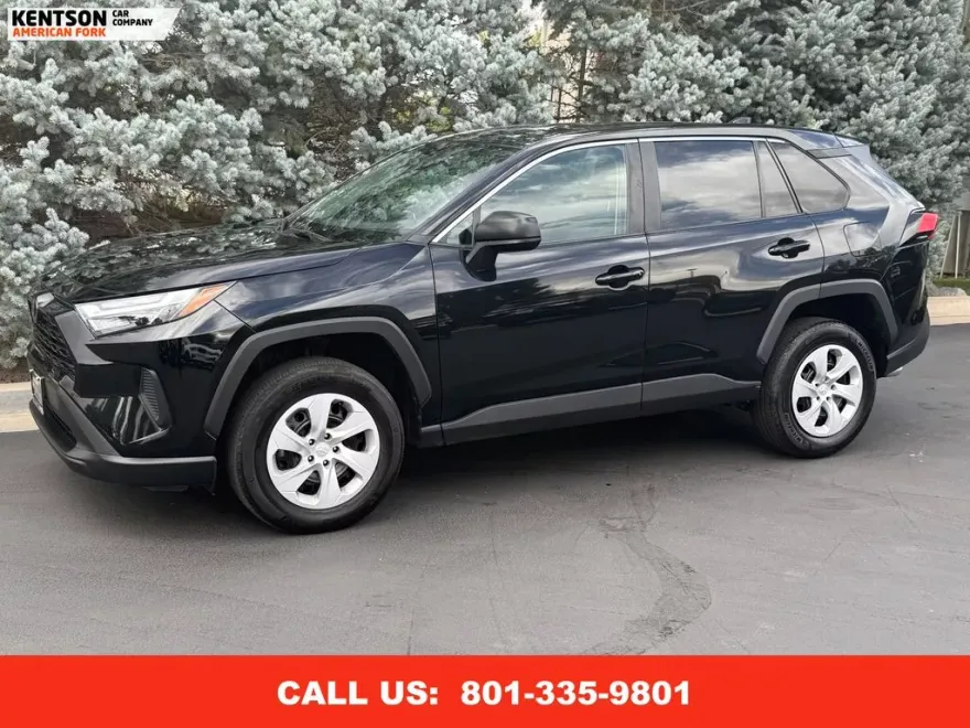 2024 Toyota RAV4 LE photo 1