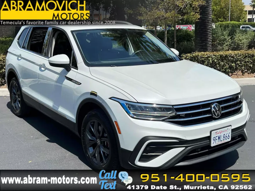 2023 Volkswagen Tiguan SE photo 1
