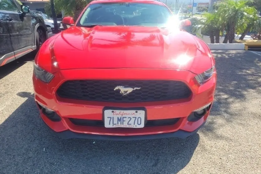 2015 Ford Mustang V6 photo 1