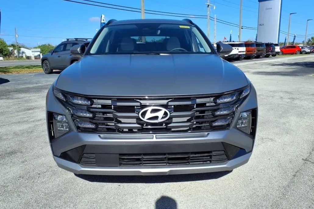 2025 Hyundai Tucson SEL photo 1