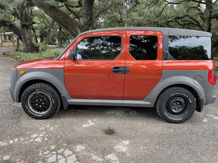 2005 Honda Element EX photo 1