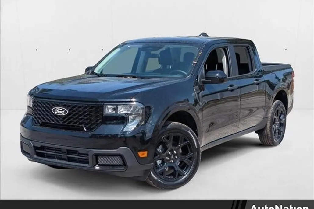 2025 Ford Maverick XLT photo 1