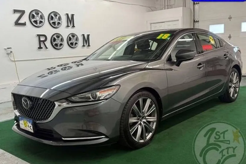 2018 Mazda Mazda6 Signature photo 1