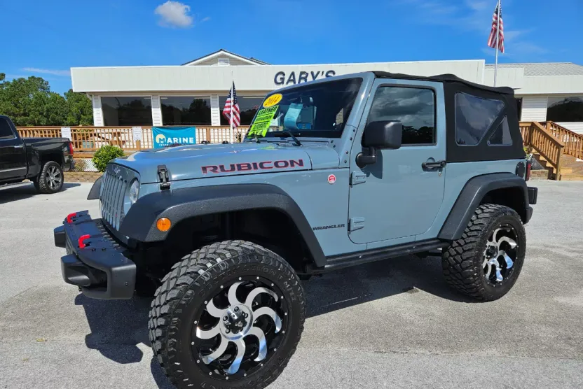 2014 Jeep Wrangler Rubicon photo 1