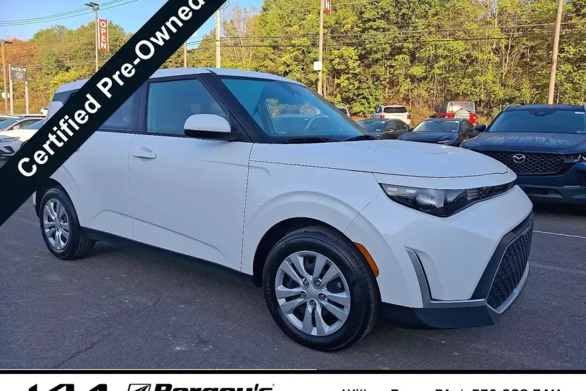 2023 Kia Soul LX photo 1
