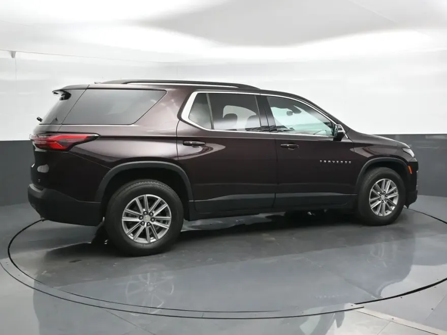 2022 Chevrolet Traverse Leather photo 1
