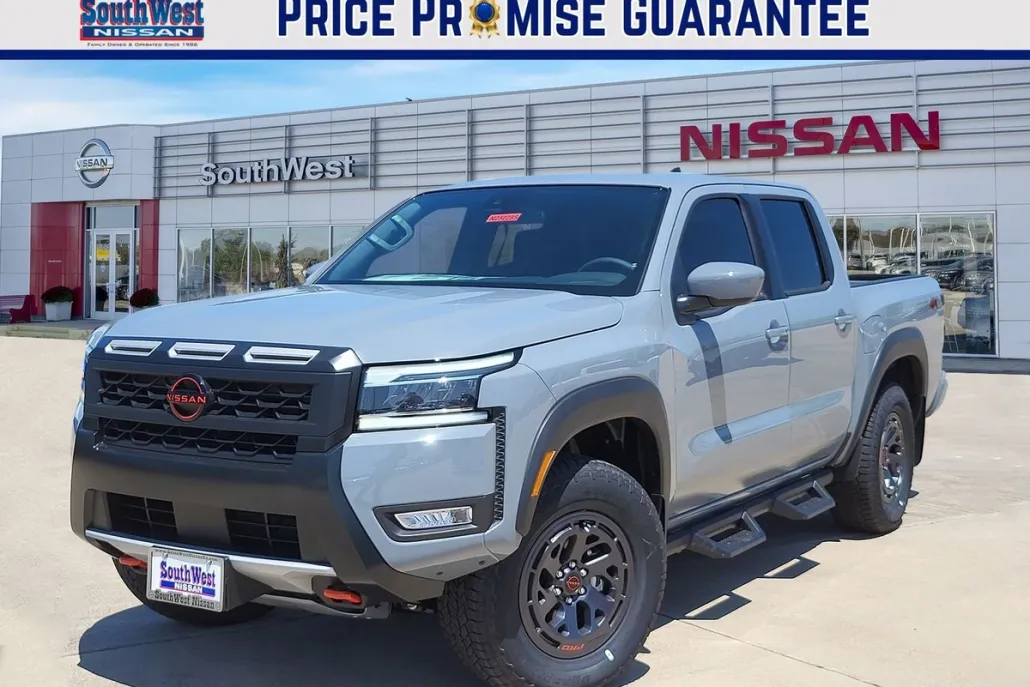 2025 Nissan Frontier PRO-4X photo 1