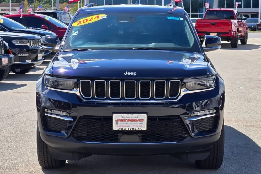 2024 Jeep Grand Cherokee Limited photo 1