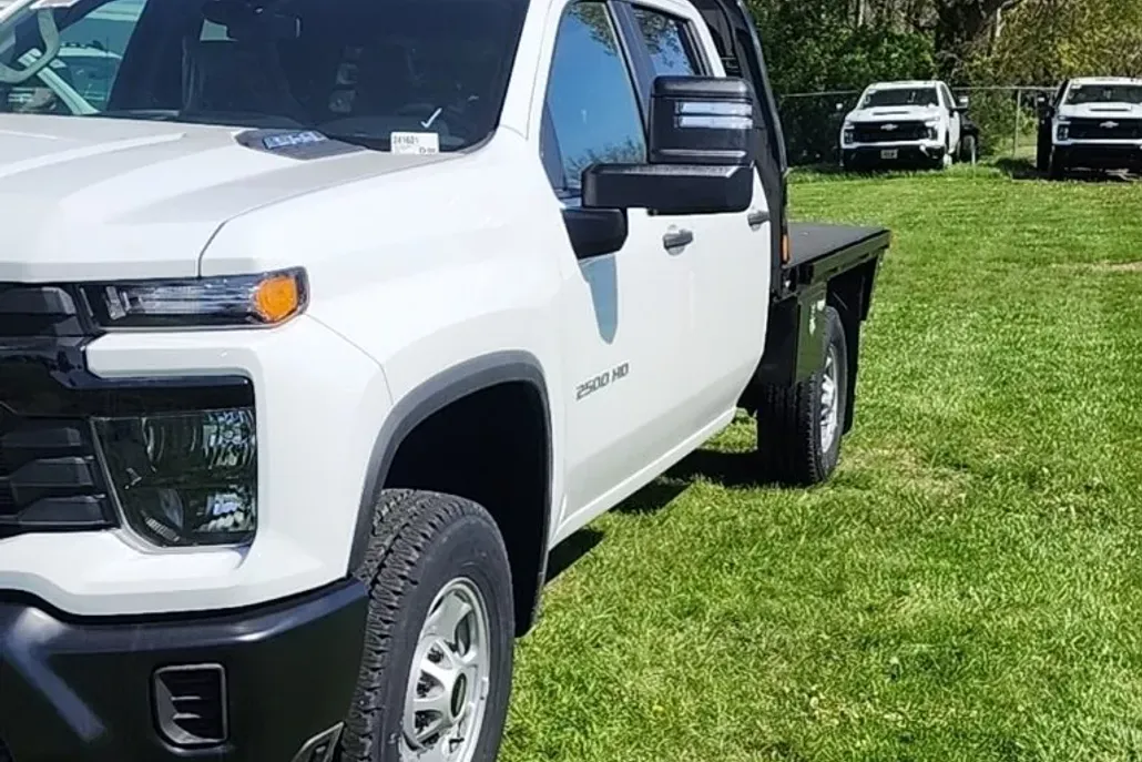 2024 Chevrolet Silverado 2500HD photo 1