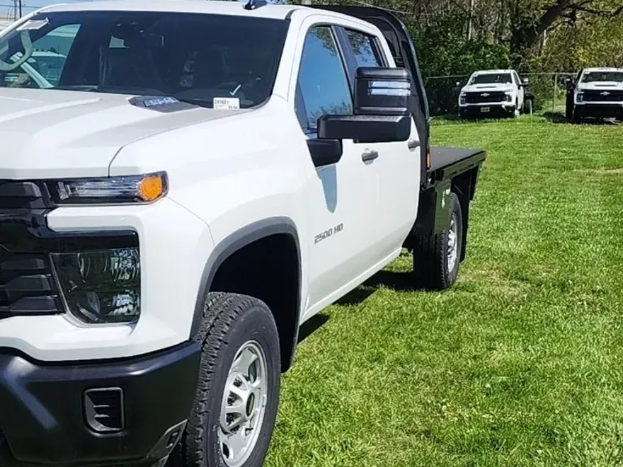 2024 Chevrolet Silverado 2500HD photo 1