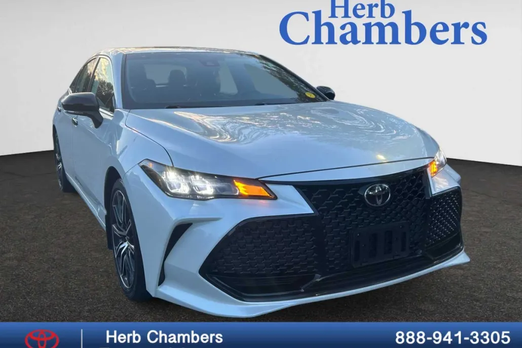2019 Toyota Avalon XSE photo 1