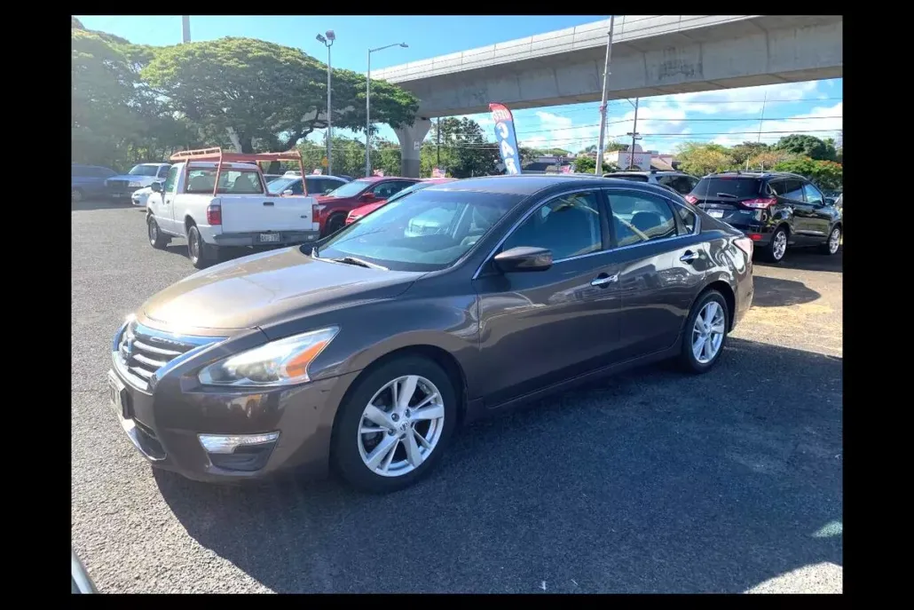 2014 Nissan Altima 2.5 SV photo 1