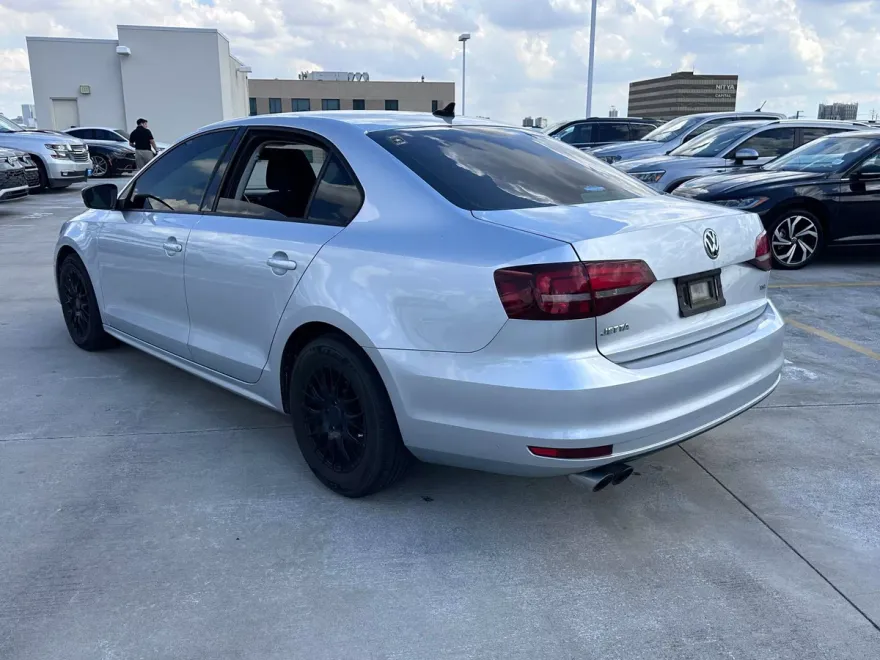 2016 Volkswagen Jetta 1.4T S photo 1