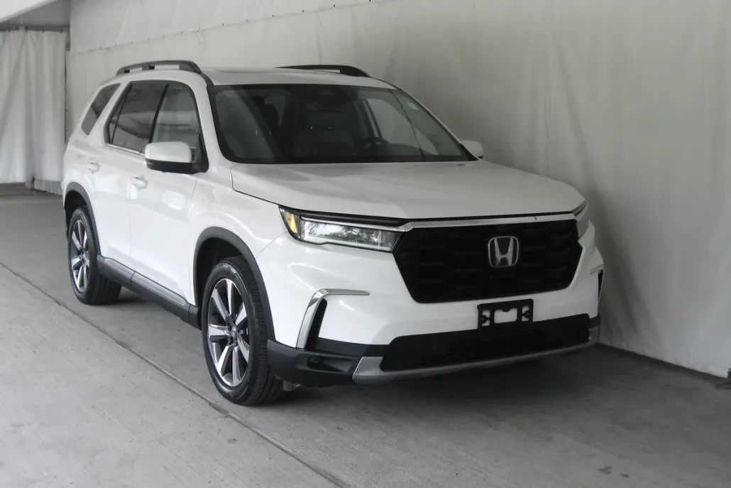 2023 Honda Pilot Elite photo 1