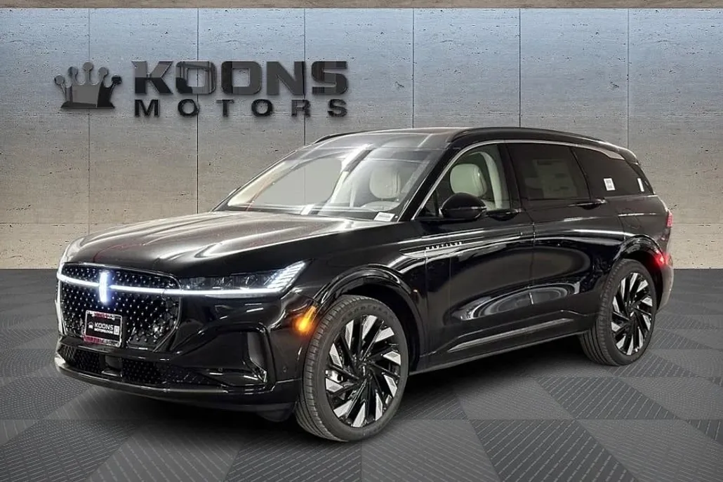 2024 Lincoln Nautilus Black Label photo 1