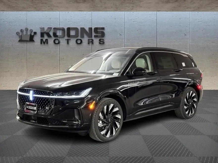 2024 Lincoln Nautilus Black Label photo 1